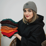 تصویر  کلاه بافت آرم دار