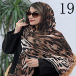 تصویر  شال پلیسه پاییزه طرحدار