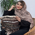 تصویر  شال پلیسه پاییزه طرحدار