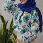 تصویر  شومیز طرحدار منگوله دار