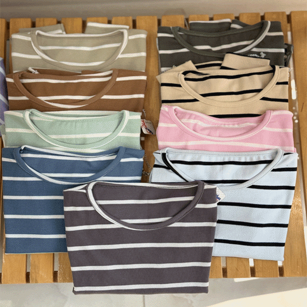 تصویر  بلوز فانریپ بغل زنجیر