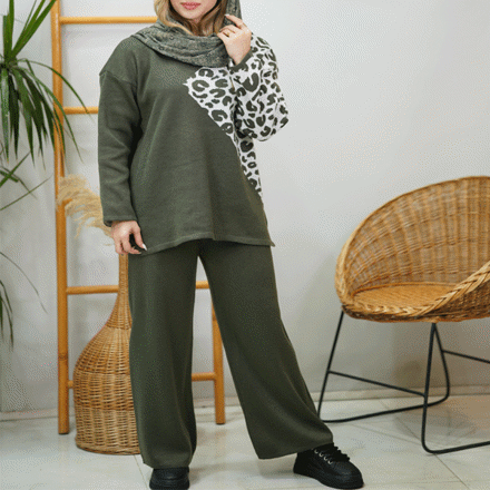 تصویر  ست بافت و شلوار پلنگی