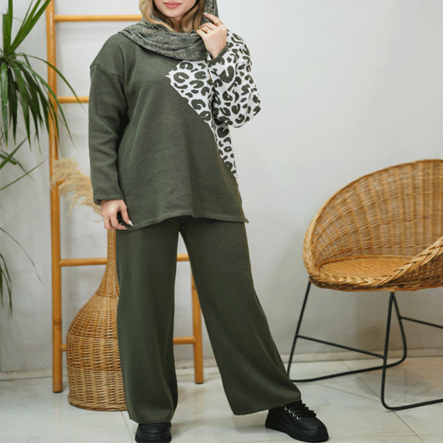 تصویر  ست بافت و شلوار پلنگی