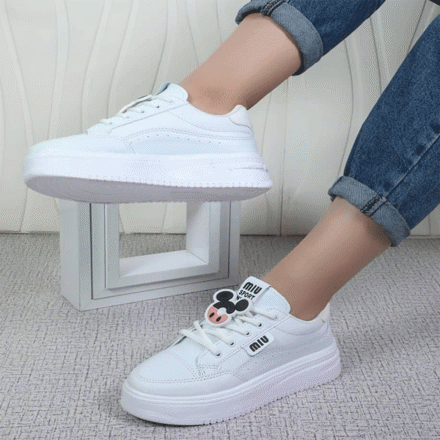 تصویر  کتونی miumiu استیکردار