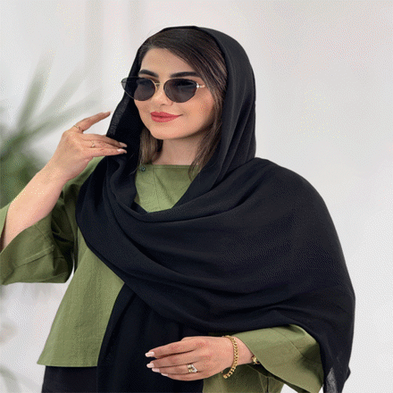 تصویر  شال مشکی منگوله دار