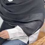 تصویر  شال مشکی دندون موشی